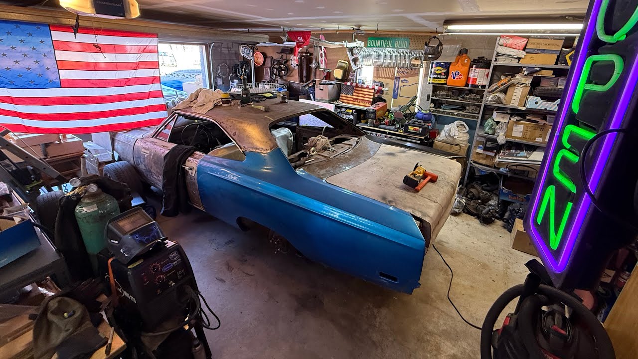 Сварка новых боковых панелей на моем Road Runner 69 года!