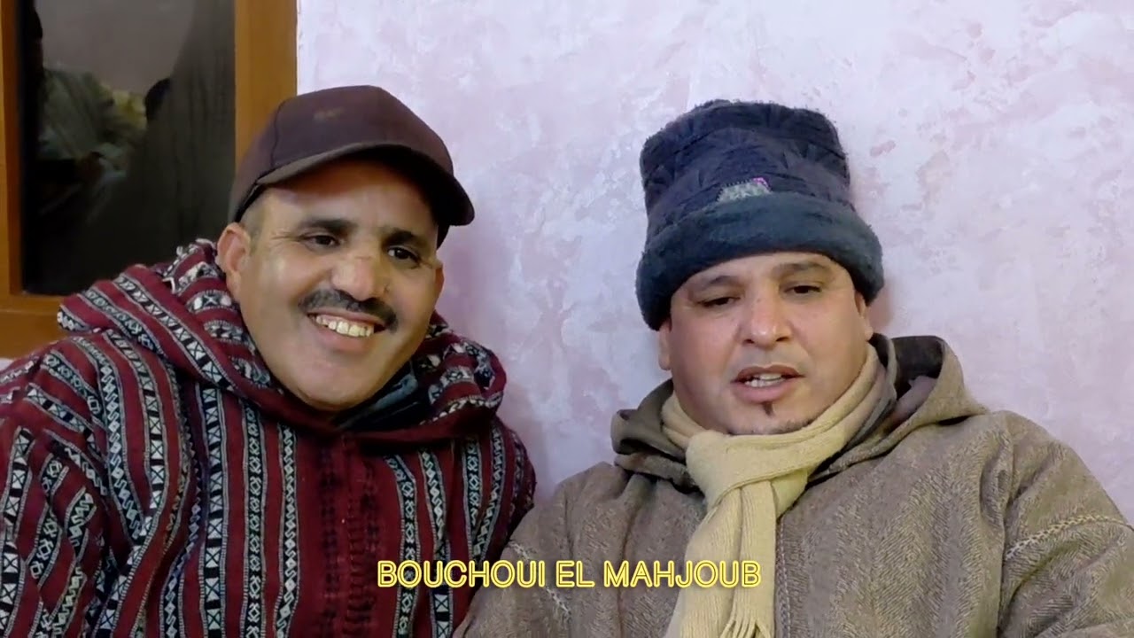 لقاء دافئ مع شعراء وفنانين أمازيغ في ضاية عوا ايت سغروشن
