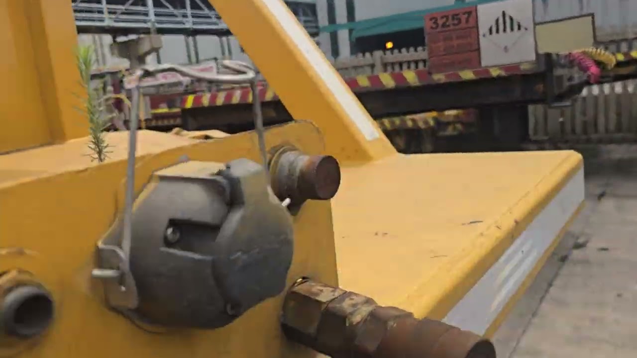 Timed Online Massive Disposal of Redundant Forklift & Large Quantity of Scrap metal - Lot 60