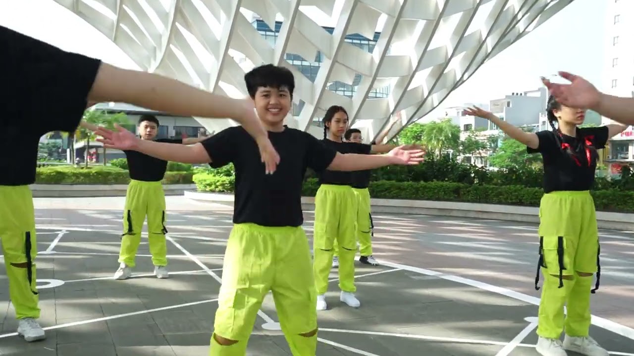 Tiết mục nhảy Flashmob lớp 7-2 | THCS Lê Độ