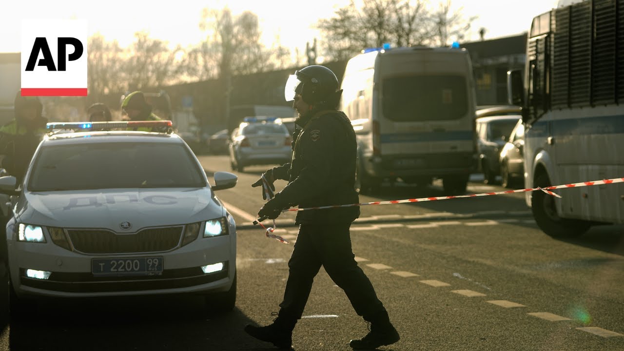 Witnesses recount scene following fatal explosion in Moscow
