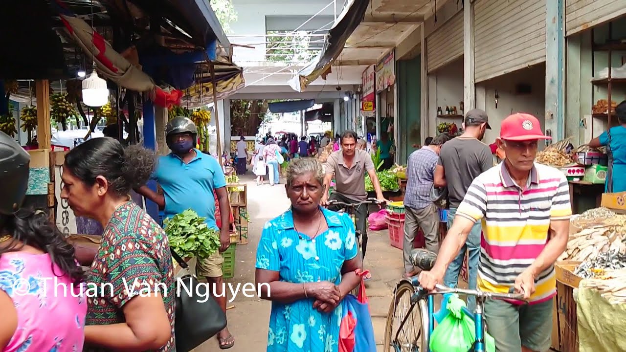 Sri Lanka || A Suburban Market