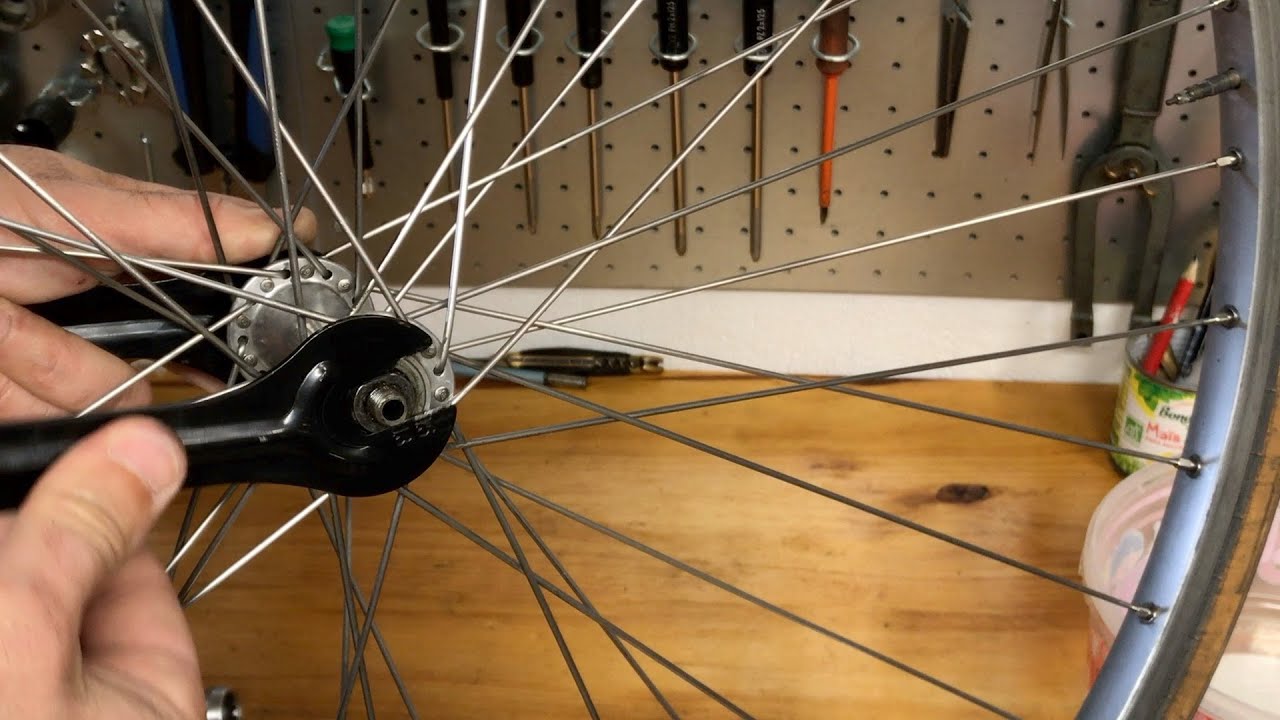 Astuce : Comment démonter et régler un moyeu sur un vélo ancien