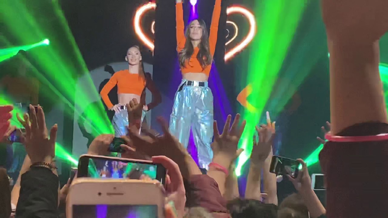 TINI - Suéltate El Pelo - Quiero Volver Tour (Berlin)