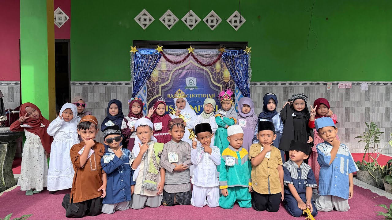 FASHION SHOW - AR ROHIM 1  MEMPERINGATI ISRA’ MI’RAJ NABI MUHAMMAD SAW
