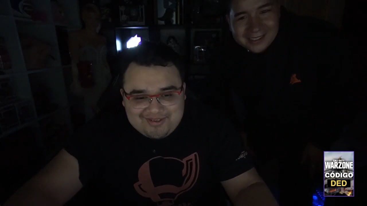 DED Y AKIM EN PERSONA