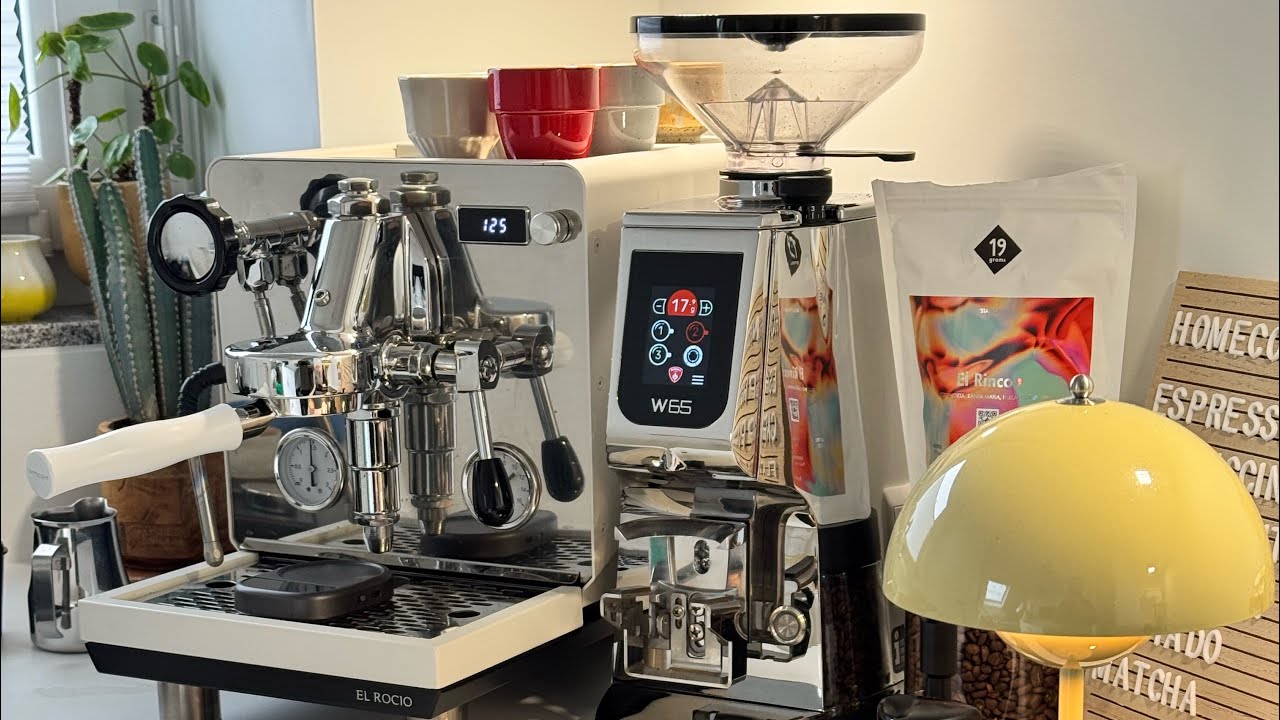 Make coffee and listen to piano music at home. #piano #coffee #foryou #latteart 