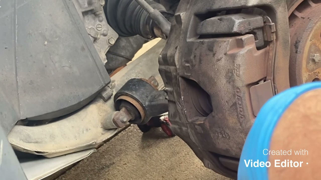 Changing left axle of 2006 Volvo Xc90