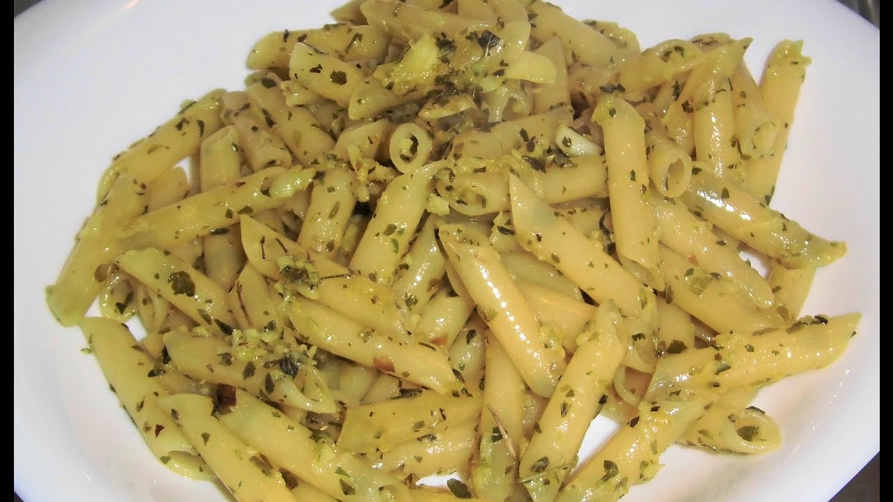 Macarrones al ajillo