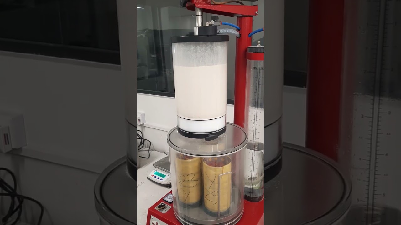 CIMO St. Louis 82-6kg investment mixer at work with multiple flask capacity. #investmentmixer #cimo