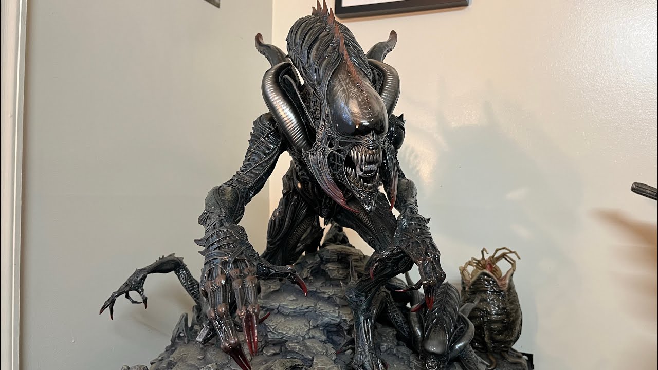 Prime 1 Studios Aliens Comics 1/4 Tusked Alien Statue Review