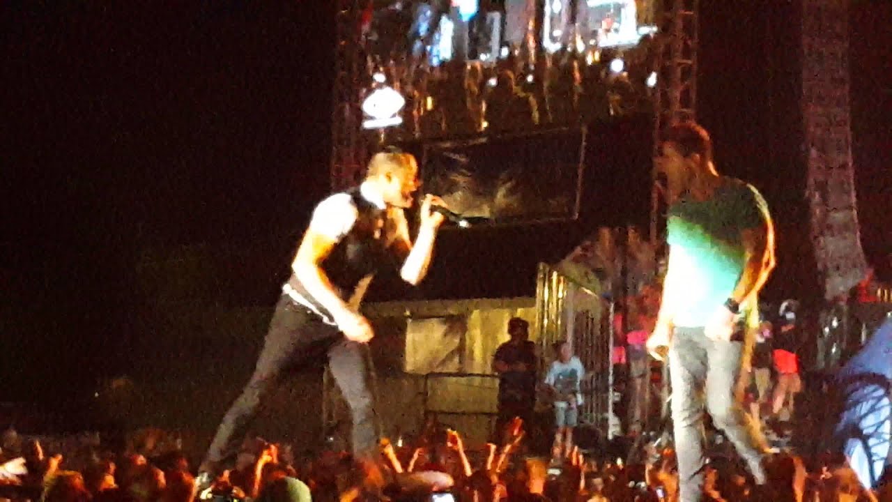 Skillet Lifest 2015 - Monster