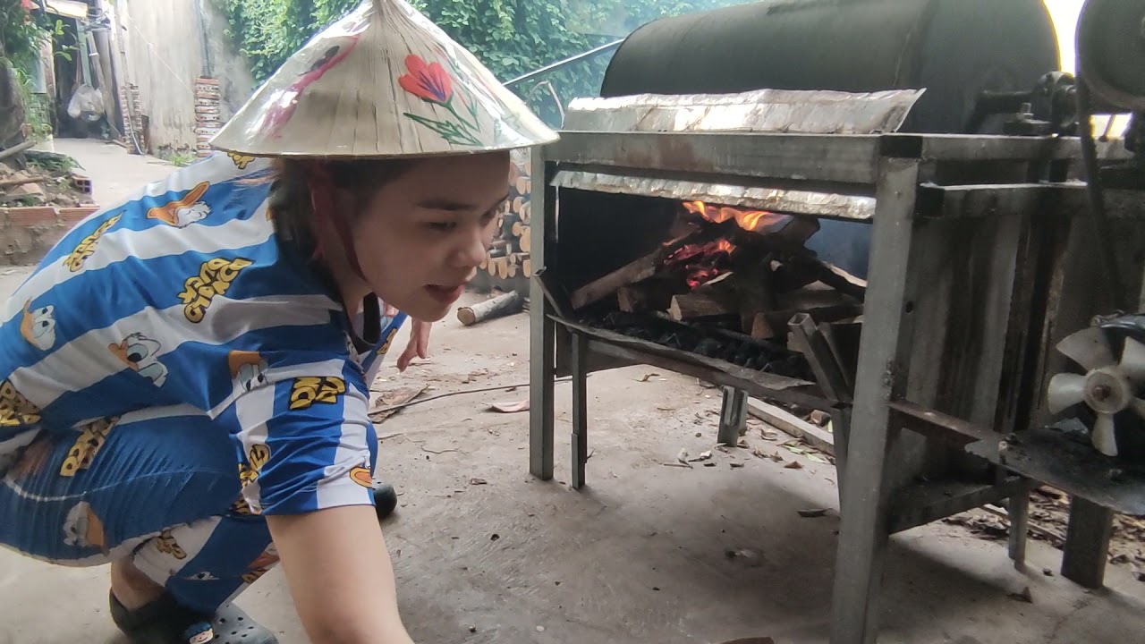 Thánh Sún Ngân Thảo trải nghiệm rang cafe thủ công tại nhà 3 Nếp