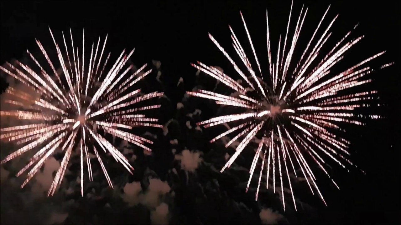 Feu d'artifice Gamme Standard N°2 Arti-Show spectacle pyrotechnique Julien Chenu