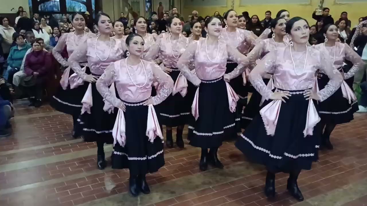 Pallas Huarinas 2025 parte 1, en adoración en la tradicional noche de rompe 20251005.