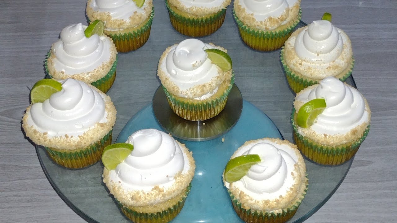 copcakes de pay de limón + merengue italiano