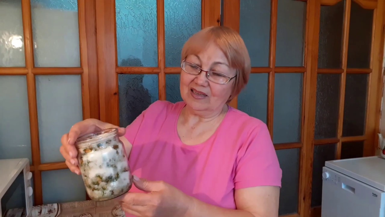 Чуть не опоздали. Шишки собрали, пыльцу еле успели.