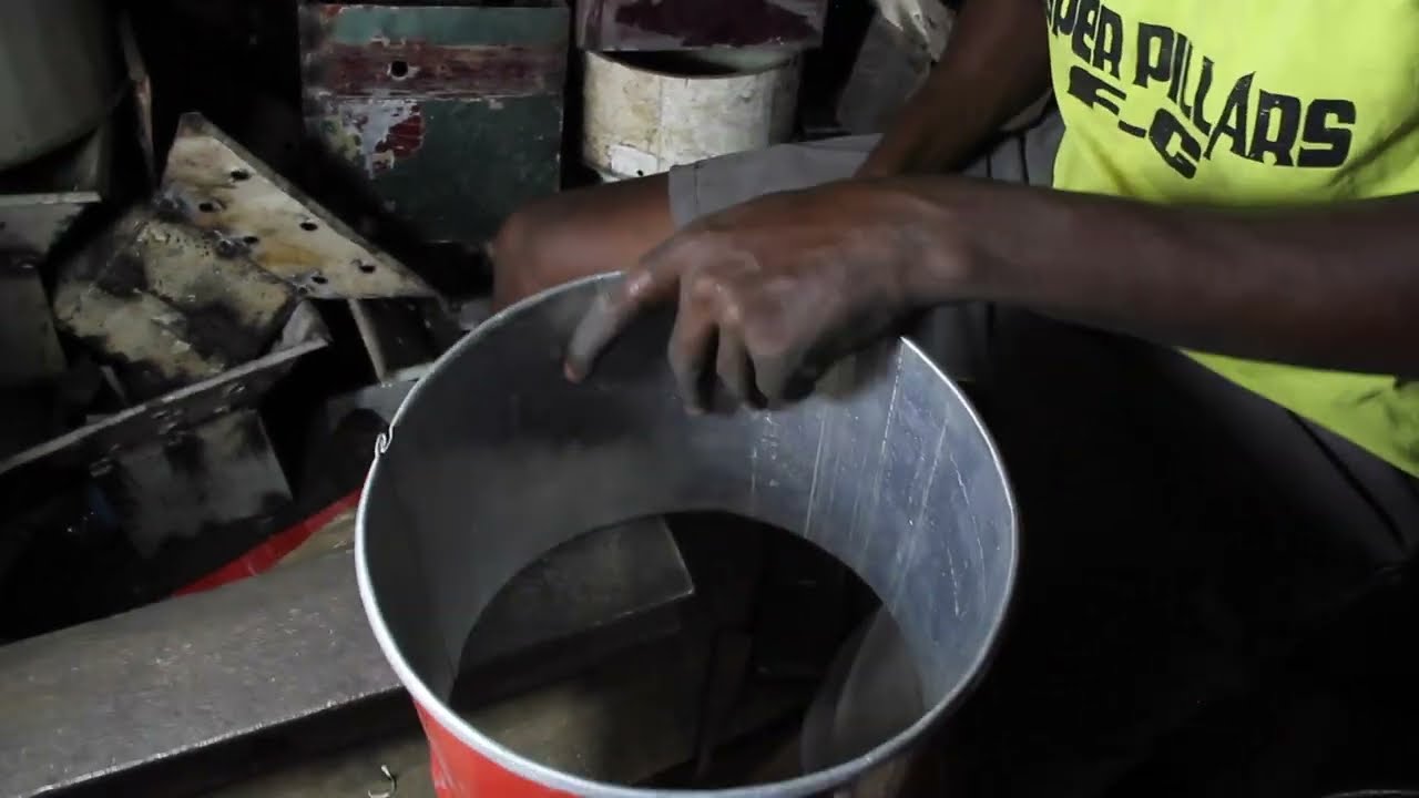 African Workshops: Making Cooking Pot from Aluminium Sheet.