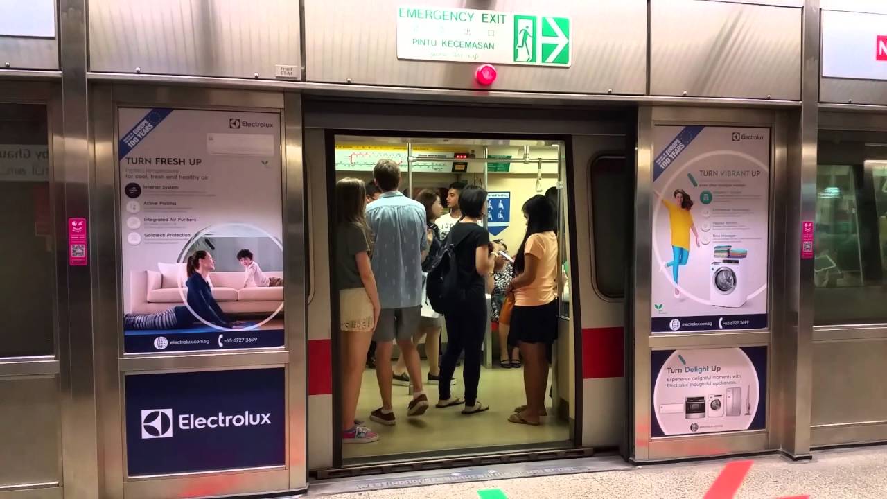 Siemens C651 Departing Dhoby Ghaut With Motor Sound