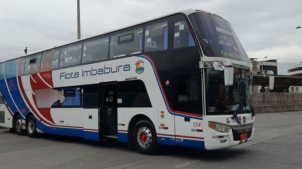 Zhong tong DD Flota Imbabura 134 elegante bus desde el terminal de la ciudad de Cuenca