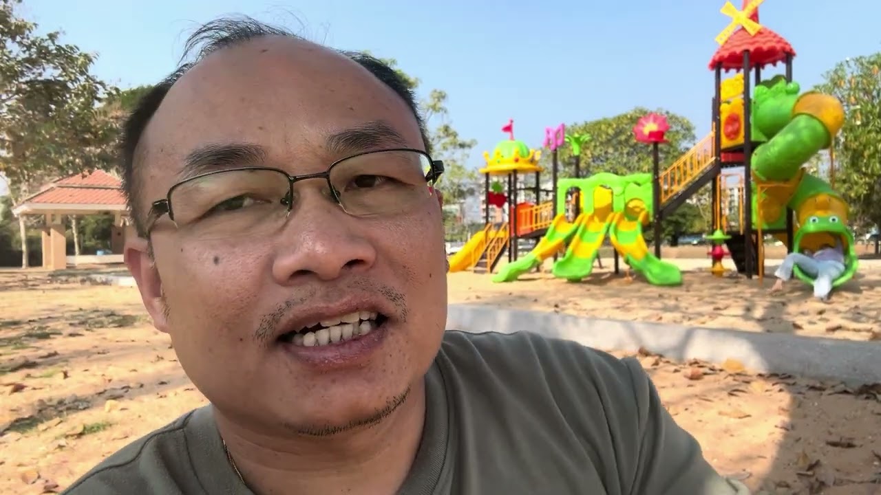 ส่งกำลังใจไห้บ้านศรีวิไล บวงสรวงศาลแม่ฮันนี่ ศรีอีสาน