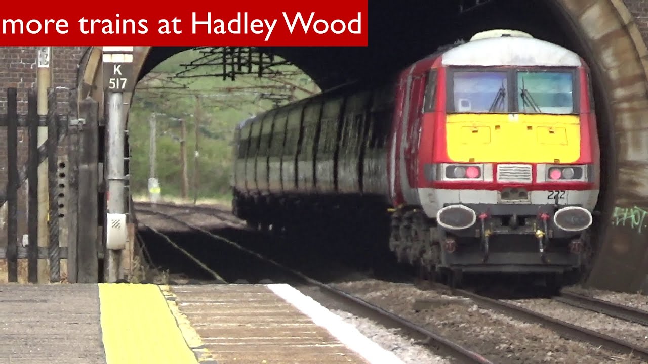 ECML: More Trains at Hadley Wood