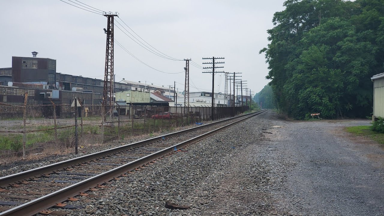 Walking around central Milton, PA (07/01/2023)