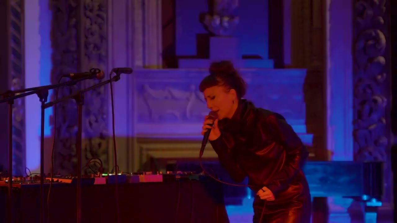 Ece Canlı live at Tremor 2025 — Igreja do Colégio (Ponta Delgada)