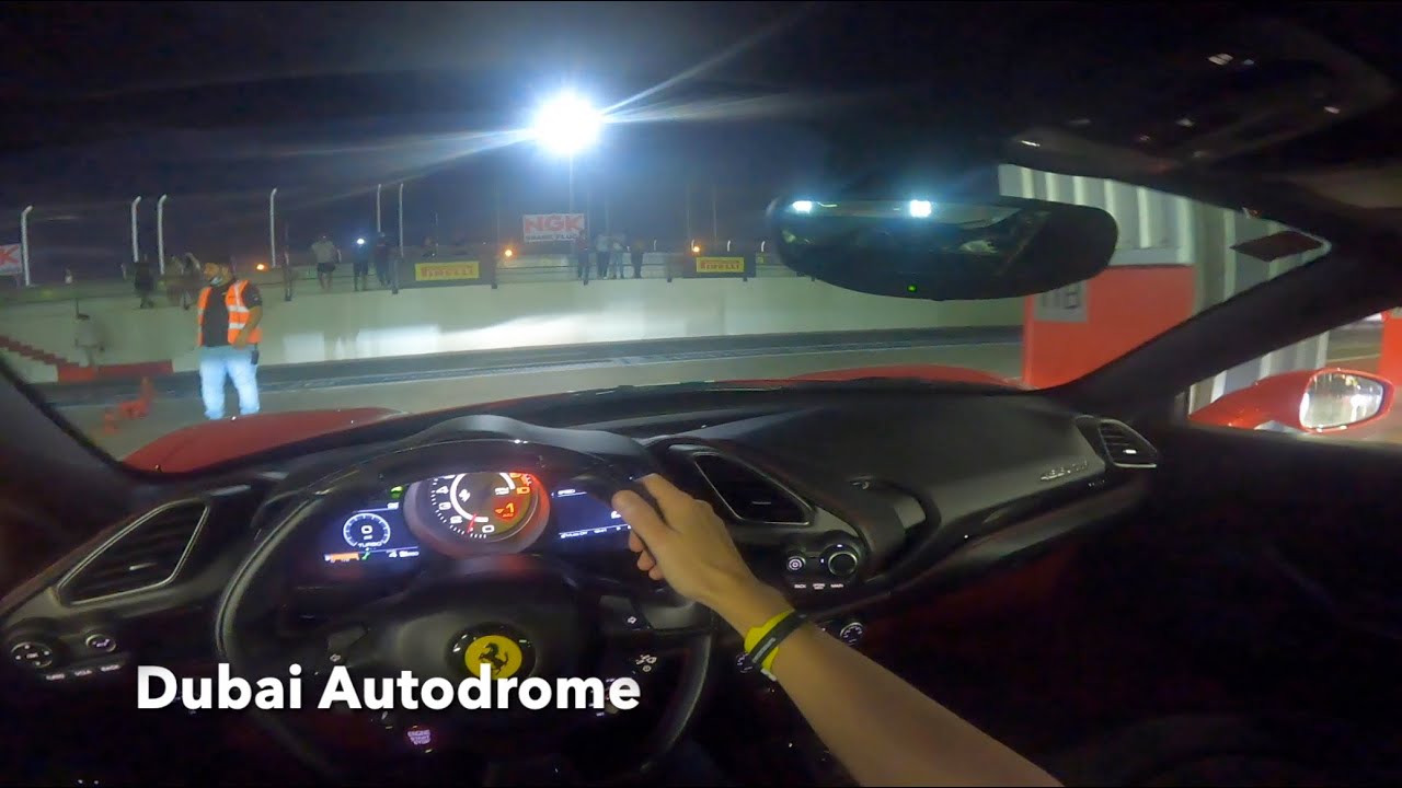 A few quick night laps at Dubai Autodrome with my Ferrari 488