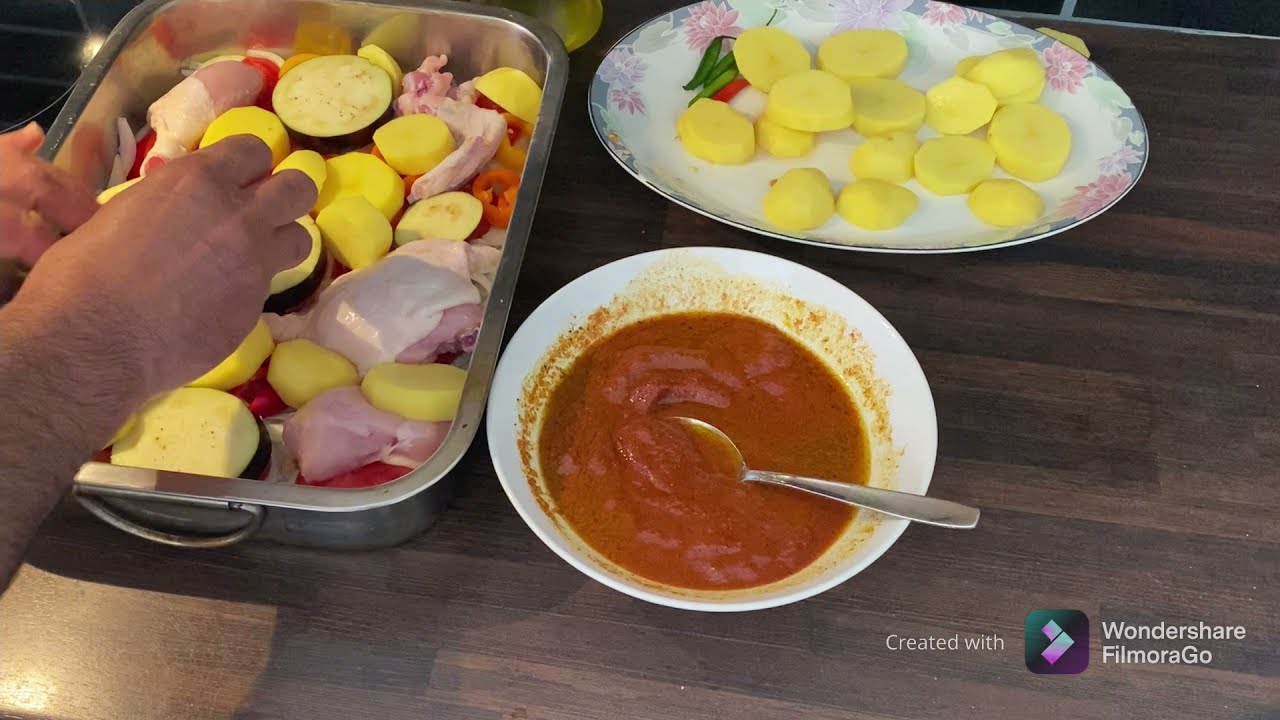 اليوم غدانا من يد زوجي 
طاجين ليبي بالبطاطا والدجاج