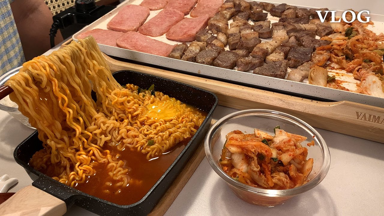 먹는 게 제일 쉬웠어요 • 육회칼빔면, 삼겹살, 김치찜 • 일상 vlog
