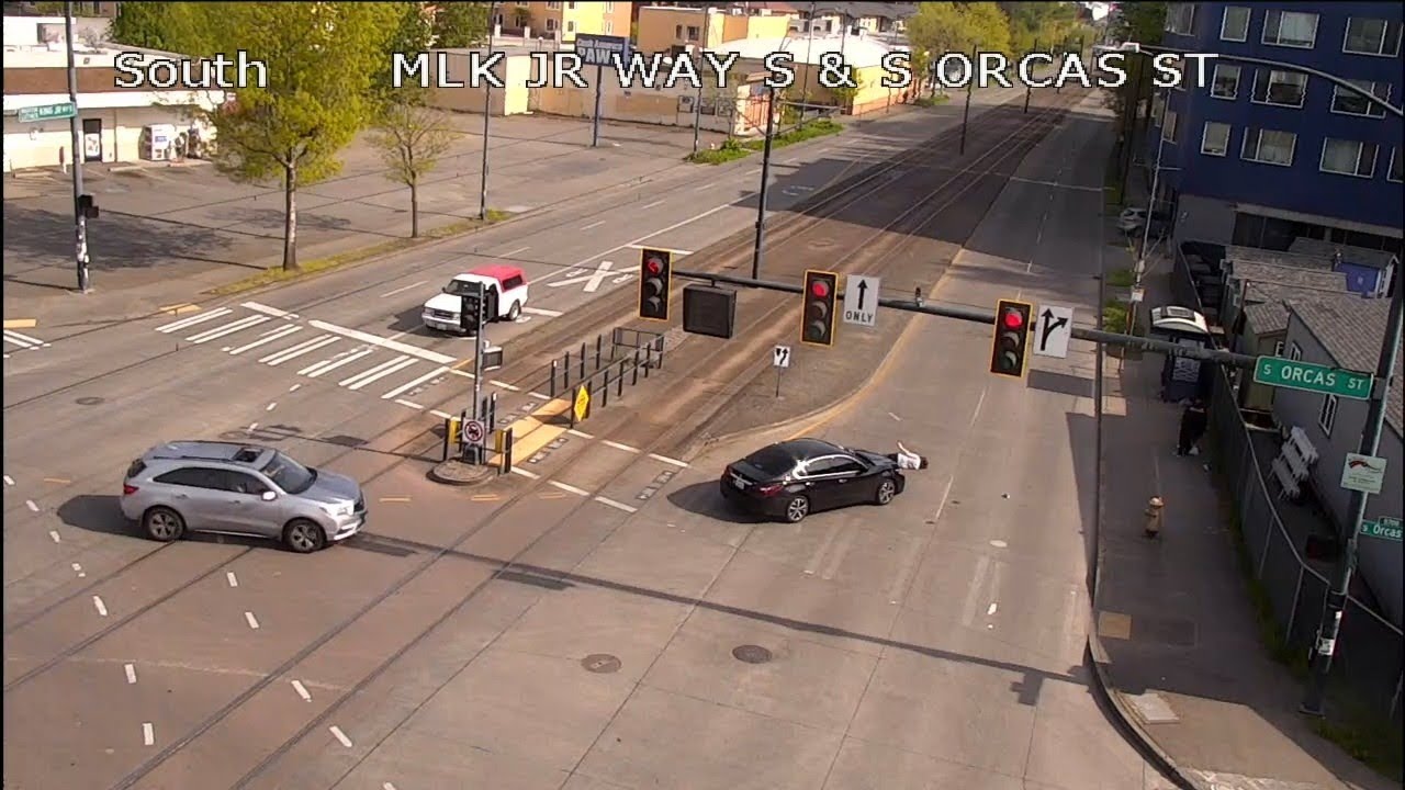 [HORROR] Seattle: Pedestrian Hit By Car