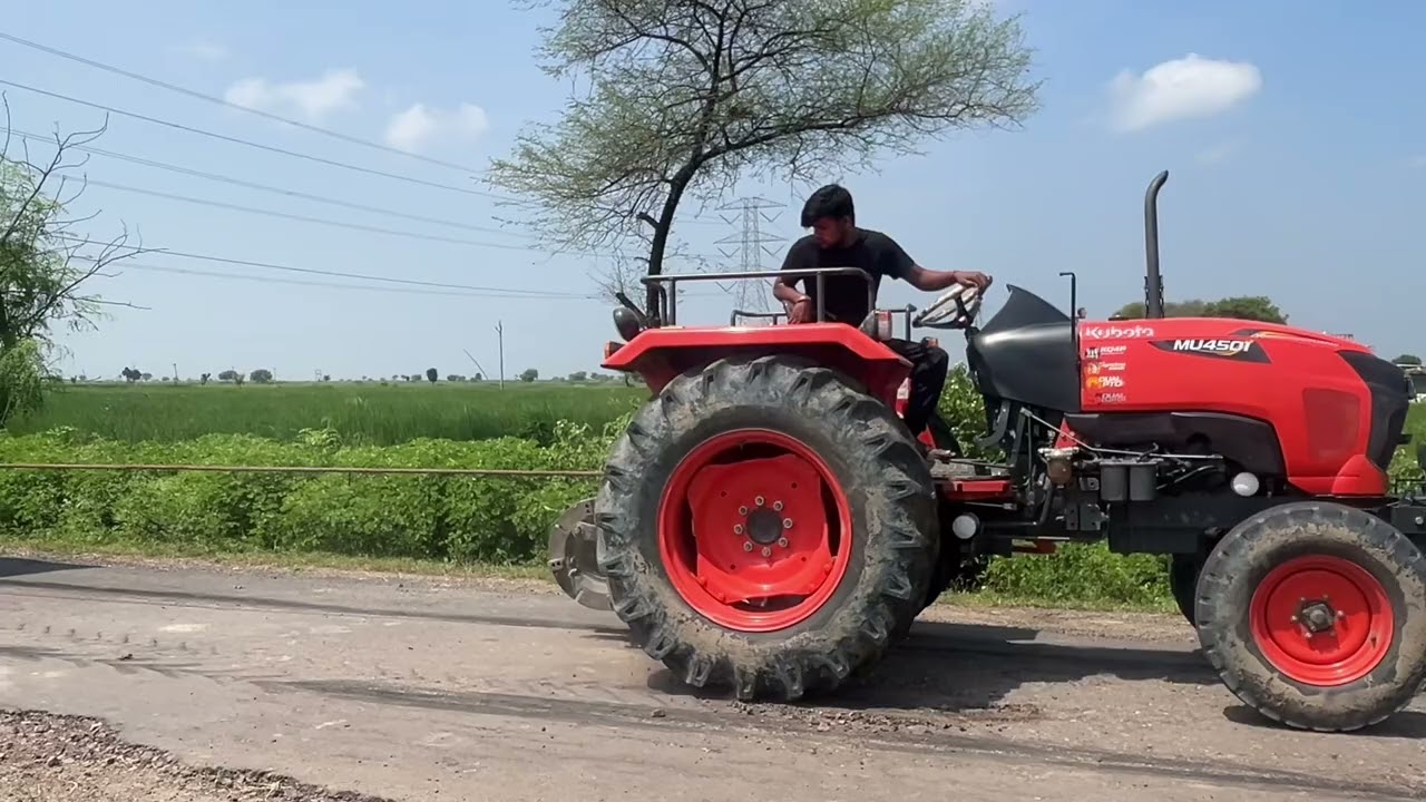 Farmtrec 6055 v/s ￼￼ Kubota Mu 4501 tochan mukabla #viral #vlog #viralvideo #mihindra #minivlog 
