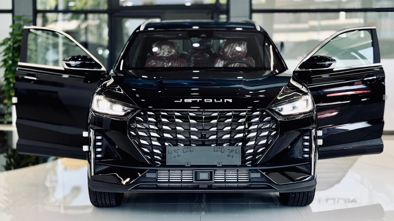 Новый Jetour X70 Plus Black Edition 2026 года — первый обзор интерьера и экстерьера.