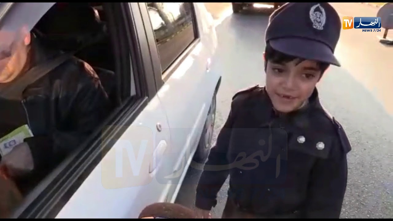 أمن معسكر يحقق أمنية الطفل 