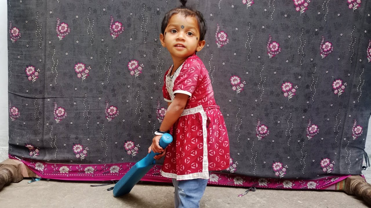 Cricket khel rahi hai #vlog #trending dailyvlog #familyvlog #hindi