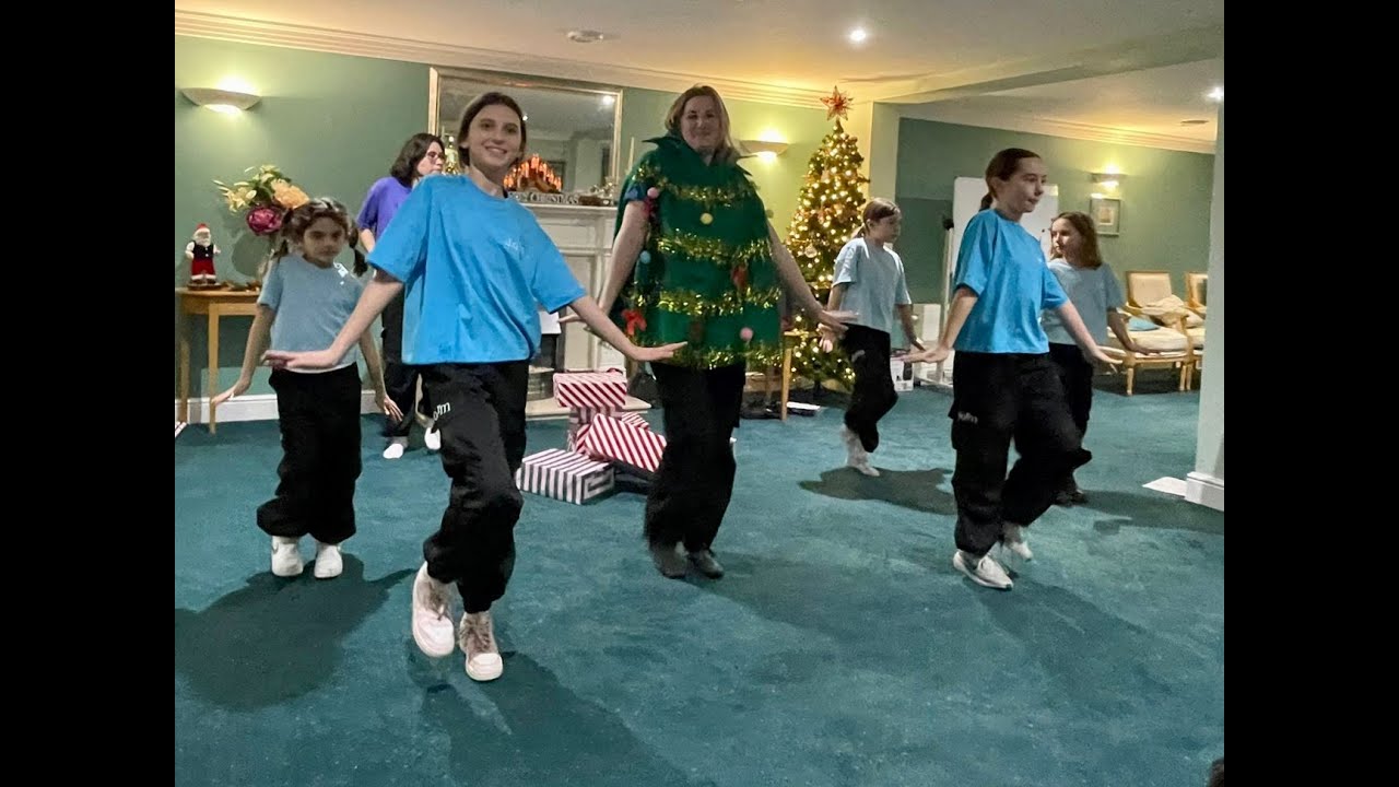 All I want for Christmas Storm performance