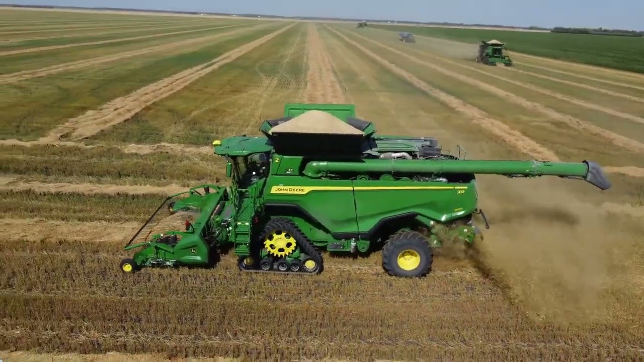 John Deere X9 Combines in Oats 2022