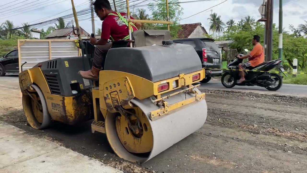 Setum mesin penggilas jalan (roller) #subscribe #alatberat #setum #roller 