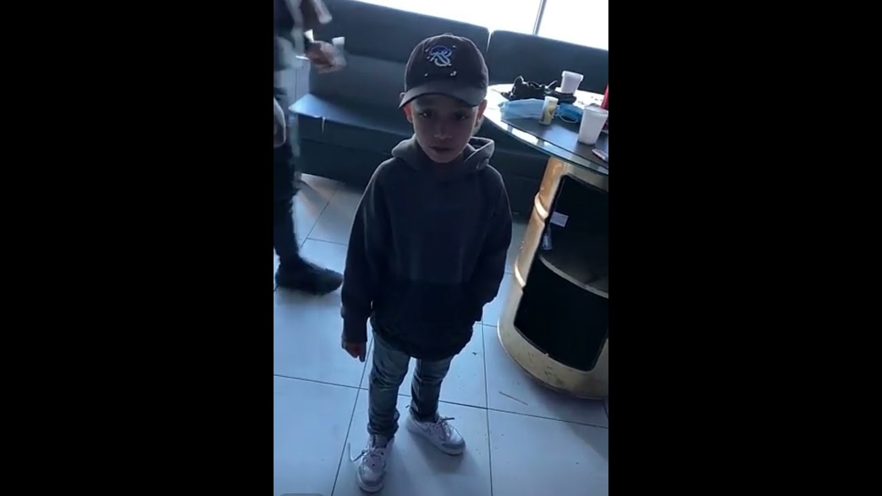 Brulux - store brulux avec des amis à Marseille faire vacance rap français 2021