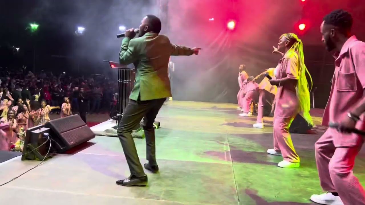 Mathias mhere akatyora tyora vanhu makumbo ku night of creation live performance