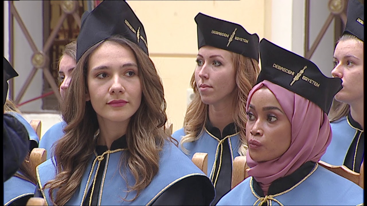 Debreceni Egyetem Gyógyszerésztudományi Karának diplomaosztó ünnepsége 2018. június 23 -án