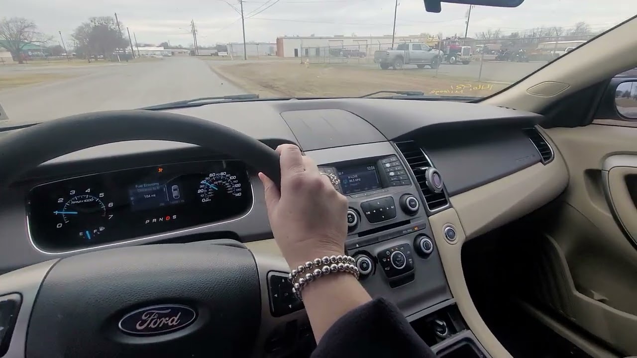 Lot 6, 2017 Ford Taurus