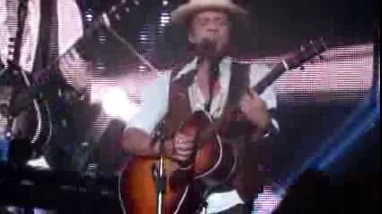 Bruno Mars -  Young Girls @ Meo Arena