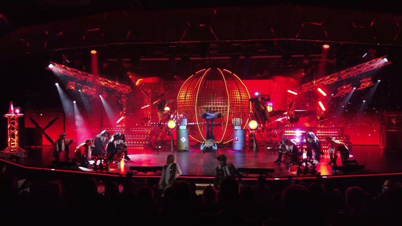 MSC World Europa Acrobatic Show : AMELIA P1