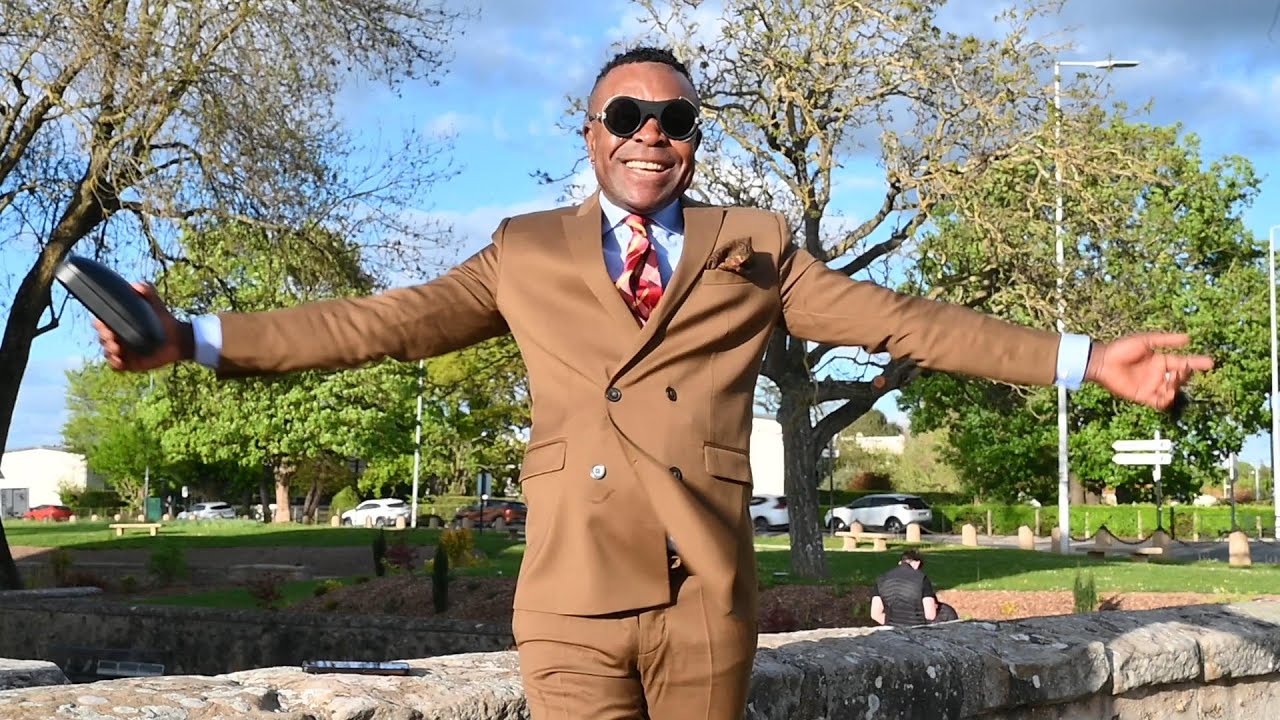 Renins NZONGO sort de son silence