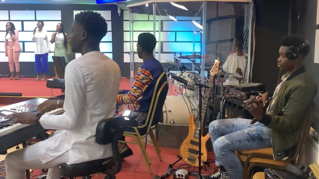 COP Pentecost Praises @Birmingham PIWC (Musicians Cam)