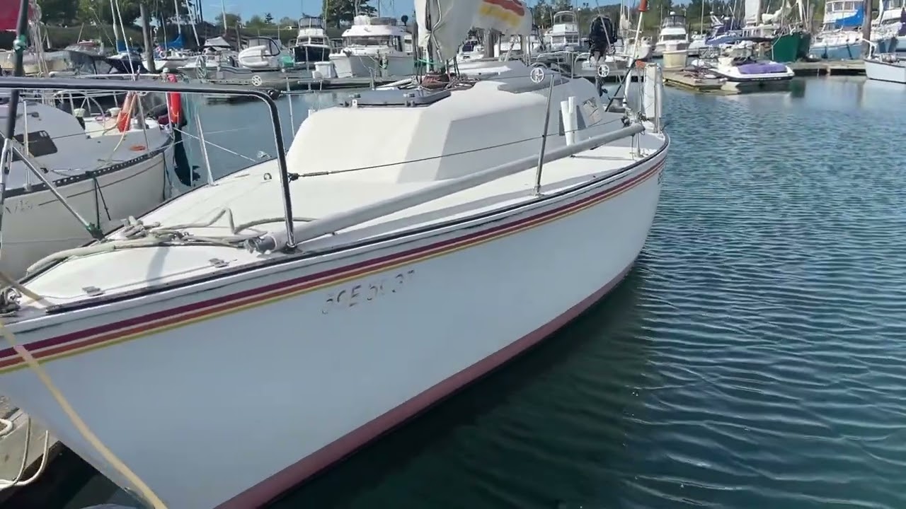 30 Express Racing Cruiser - 1982 Outside Tour $9,900 CDN