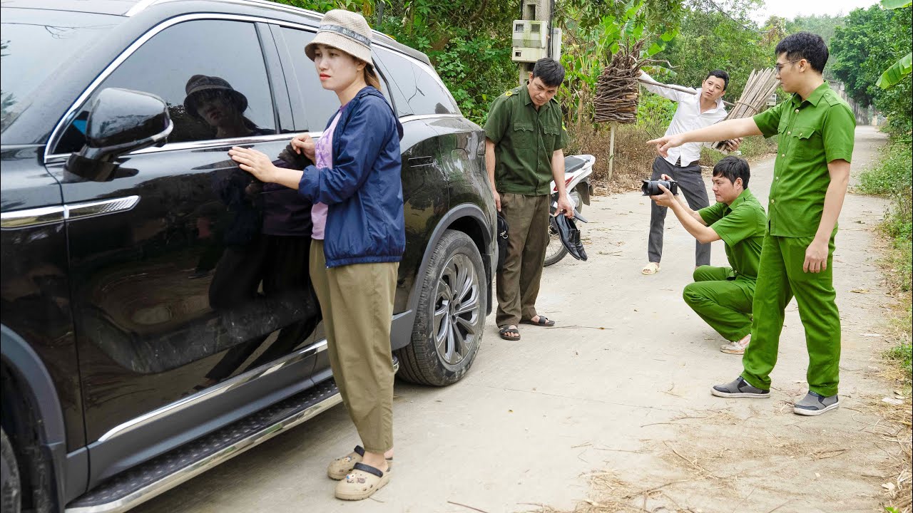Heartbreaking: The moment Tuan saw Hoa step into his car. The police had the first clues.