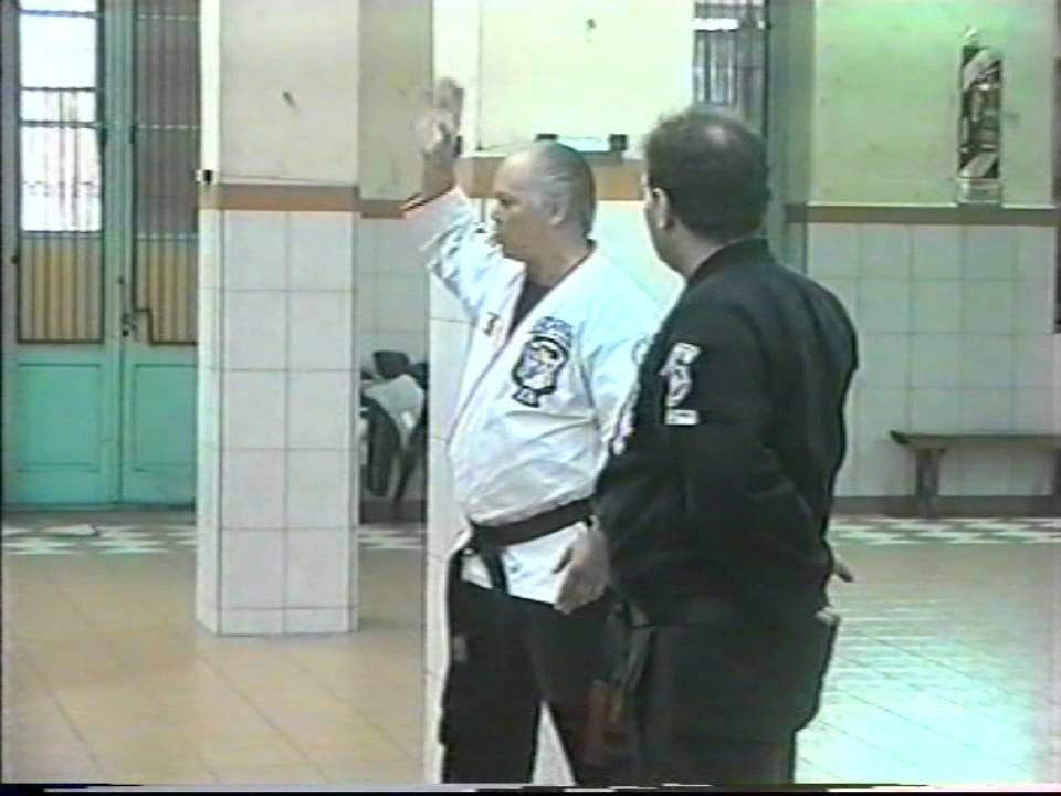Flashing maces, Richard  Planas 2001